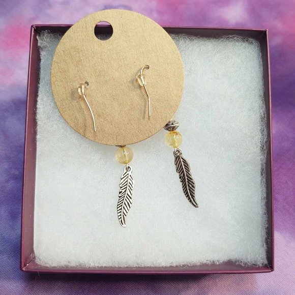 NWT Handmade Feather Charm & Glass Bead Dangle Earrings - Picture 2 of 3